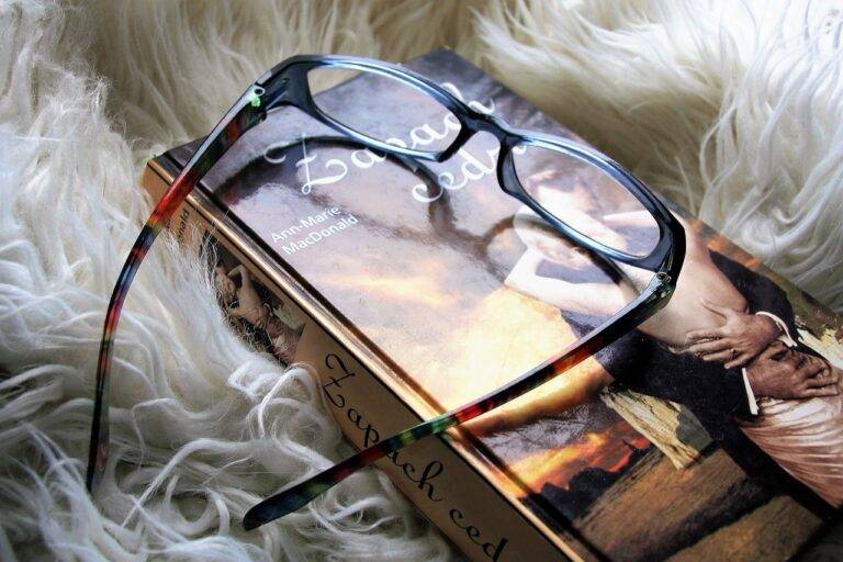 The Art of Mindful Minimalism: Simplifying Life for Greater Clarity and Purpose